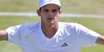 Teen Sensation Jodar Stuns Carreno Busta to Continue Dream Wimbledon Run