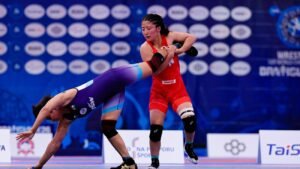 62kg_ww_-_sakura_onishi_jpn_df._savita_savita_ind_0804