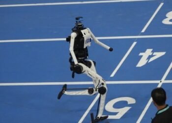 Chinese Robot Beats Usain Bolt’s 100m Mark: The Race That Shows Why Robots Need to Learn How Humans Move