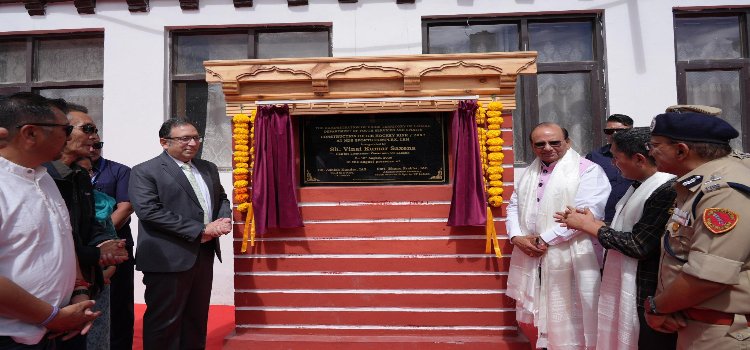 Leh Opens 24×7 Ice Hockey Rink