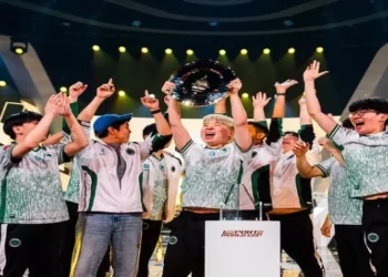 Team Falcons Reclaim EWC Club Lead