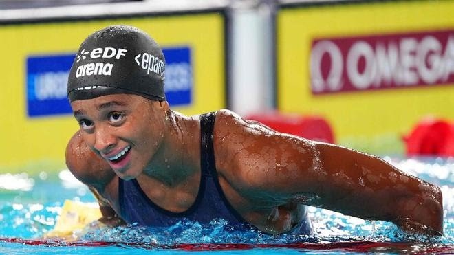 Sara Curtis Makes History: Italian Teenager Smashes 50m Backstroke World Record