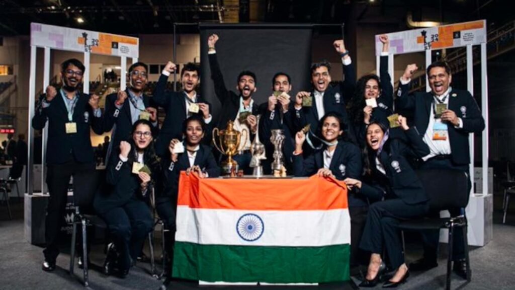 Viswanathan Anand Presents India With Third Straight Gaprindashvili Trophy